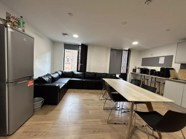 Studio for rent in St Ann's, Haddon