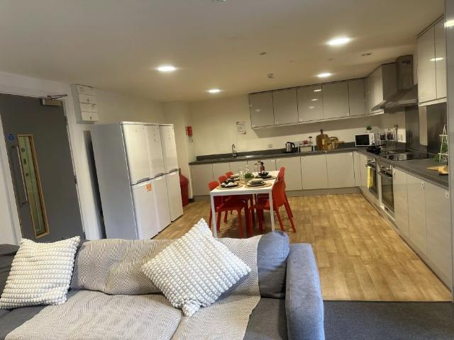 Studio for rent in City Centre, South Yorkshire