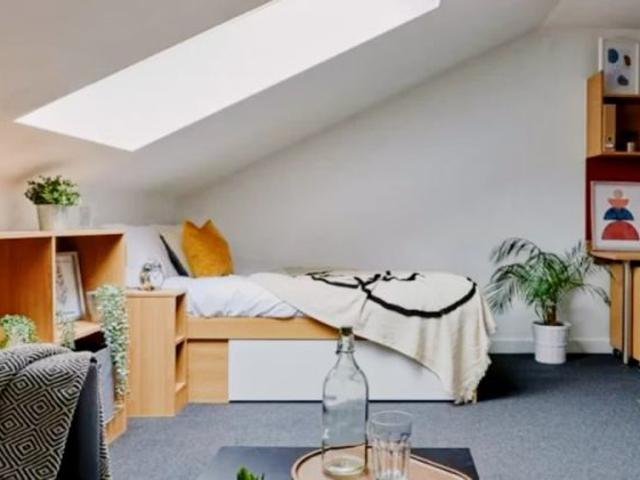 Studio for rent in Hillfields, West Midlands