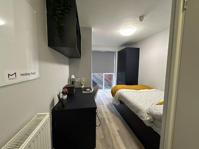 Studio for rent in St Ann's, Haddon