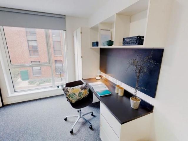 Studio for rent in Barracks, The Bridge