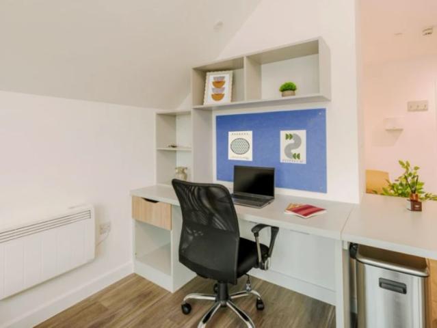 Studio for rent in Watergate, Devon