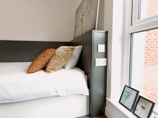 Studio for rent in Barracks, Canterbury