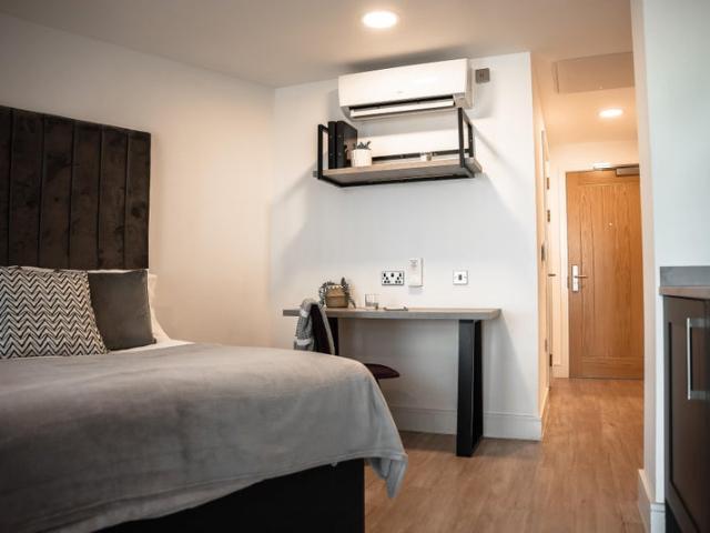 Studio for rent in Jewellery Quarter, West Midlands