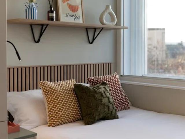Studio for rent in Old City, Bristol