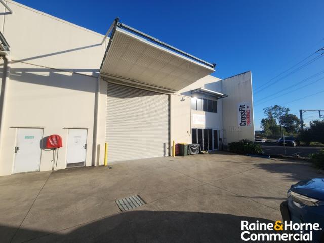 Warehouse for rent in Toombul, Queensland