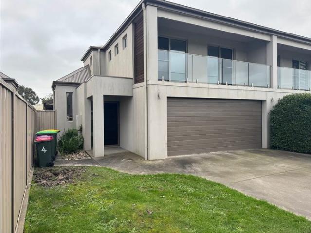 Townhouse for rent in Trafalgar, Victoria