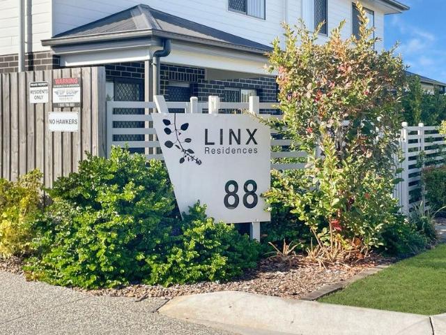 Townhouse for sale in Toombul, Queensland