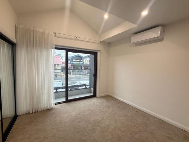 Townhouse for rent in Camerons Creek, Victoria