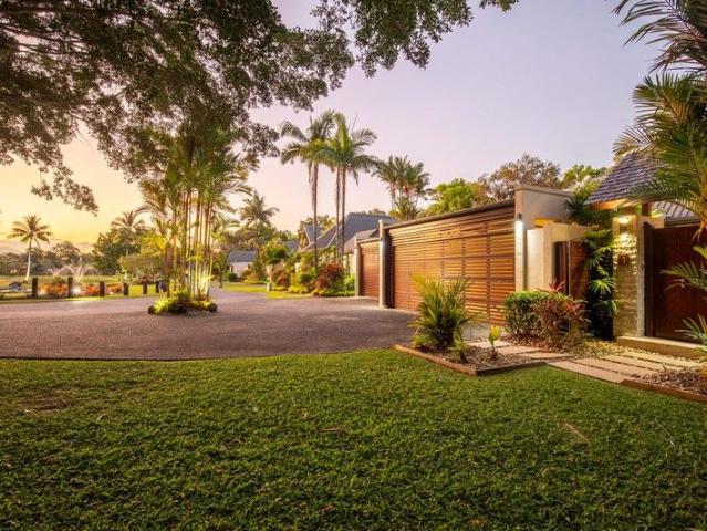 Villa for sale in Port Douglas, Queensland
