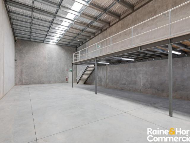 Warehouse for rent in Toombul, Queensland