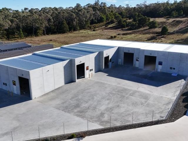 Warehouse for rent in Latrobe