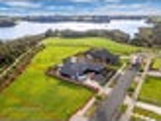 Land for sale in Awhitu