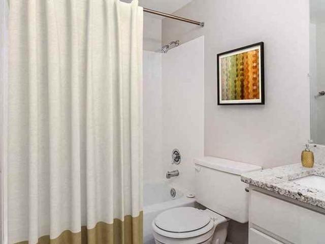 Apartment for rent in Downers Grove, Illinois