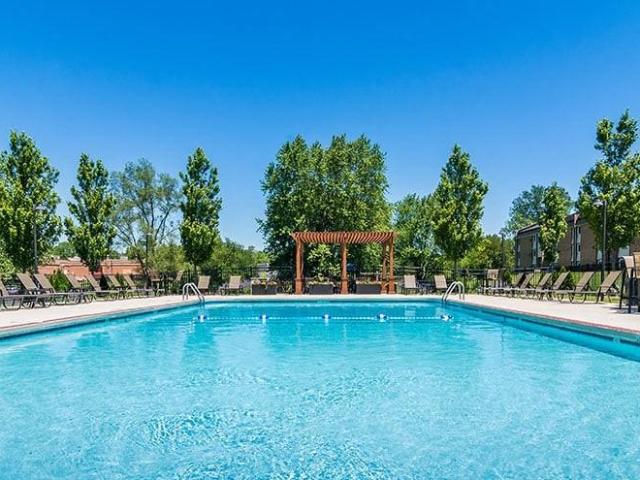 Apartment for rent in Downers Grove, Illinois