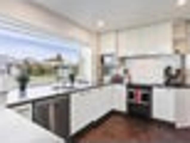 House for sale in Chaslands, Canterbury