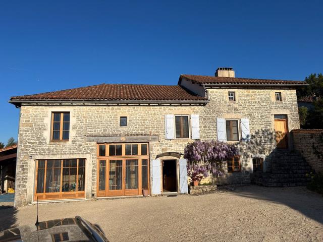 Maison vente à Confolens, Poursac