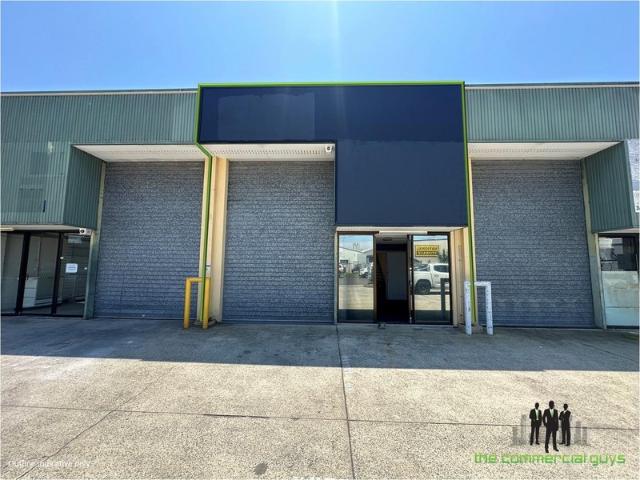 Warehouse for rent in Toombul, Queensland