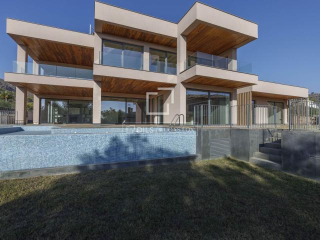 Casa en venta en Sagunt / Sagunto, València / Valencia