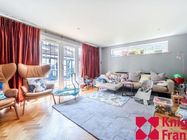 House for rent in Fishery, Maidenhead