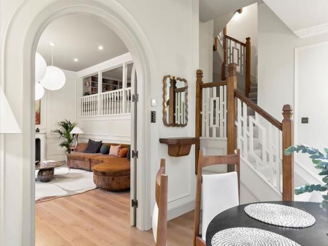 Apartment for rent in Kensington, Greater London