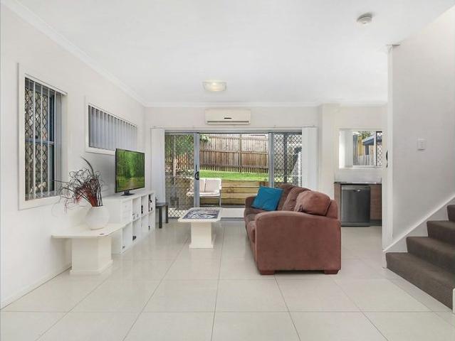 Townhouse for rent in Toombul, Queensland