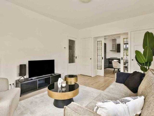 Appartement te huur in Rivierenbuurt, Amsterdam