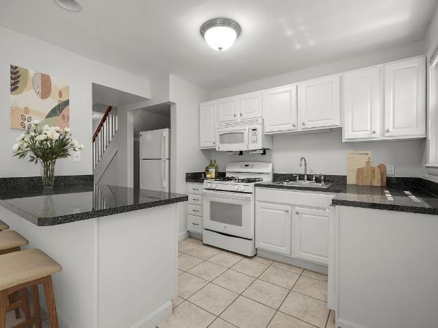 Apartment for rent in Bristol, Massachusetts