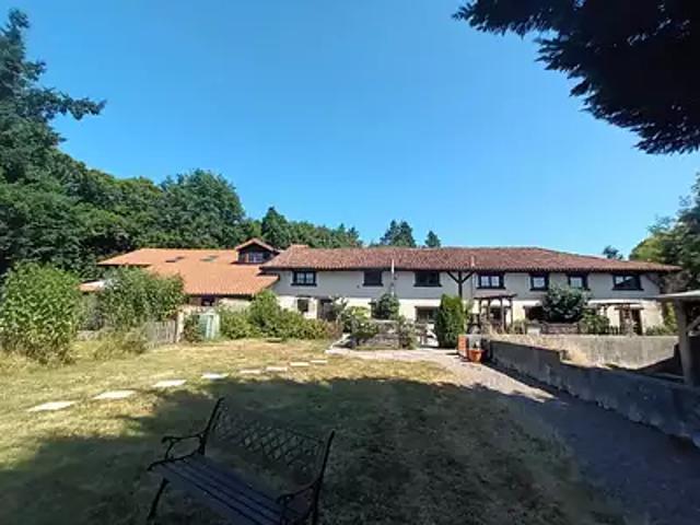 Maison vente à Confolens, Pressignac