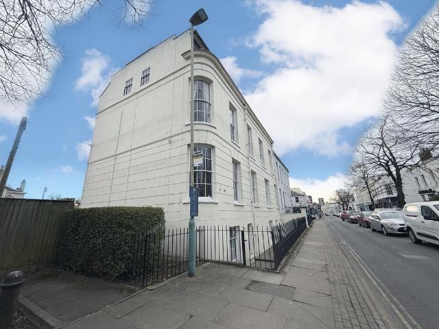 Apartment for rent in Golden Valley, Gloucestershire