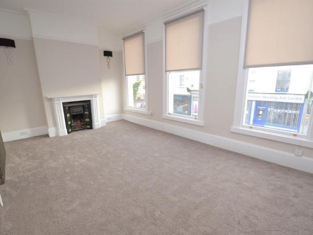 Apartment for rent in Golden Valley, Gloucestershire