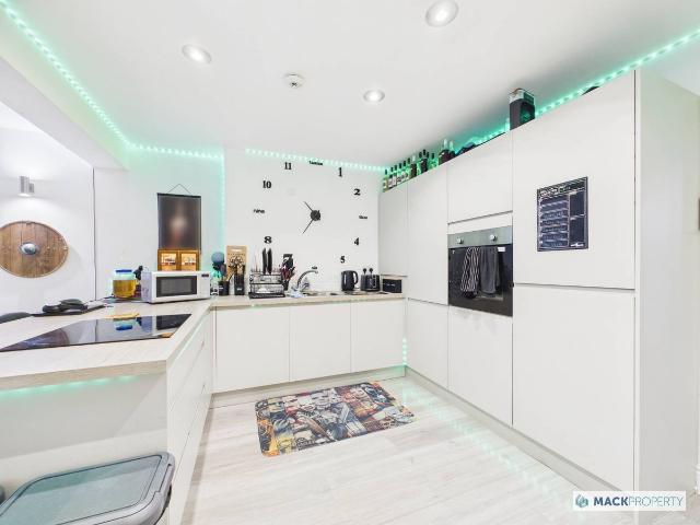 Apartment for rent in Lynworth, Golden Valley