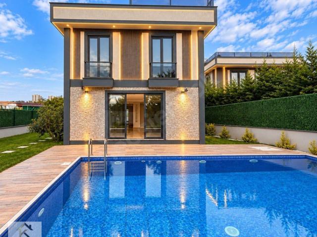 Güzelce Mahallesi, Büyükçekmece içerisinde satılık Villa