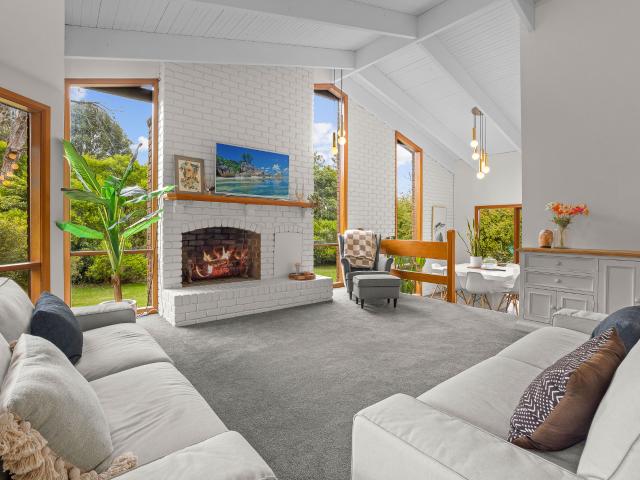 Cottage for sale in Camerons Creek, Victoria