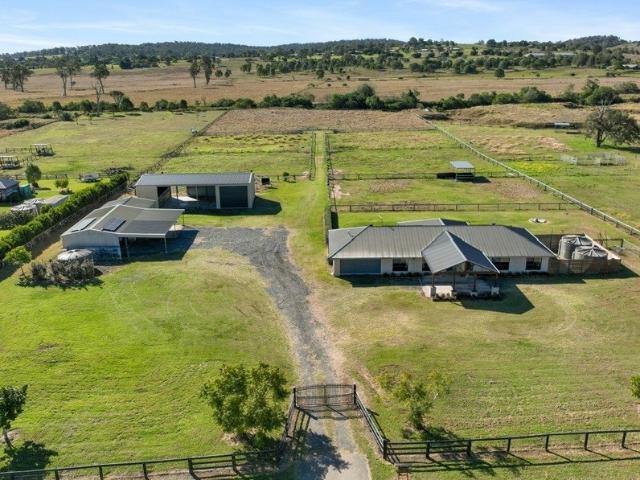 Cottage for sale in Toombul, Queensland