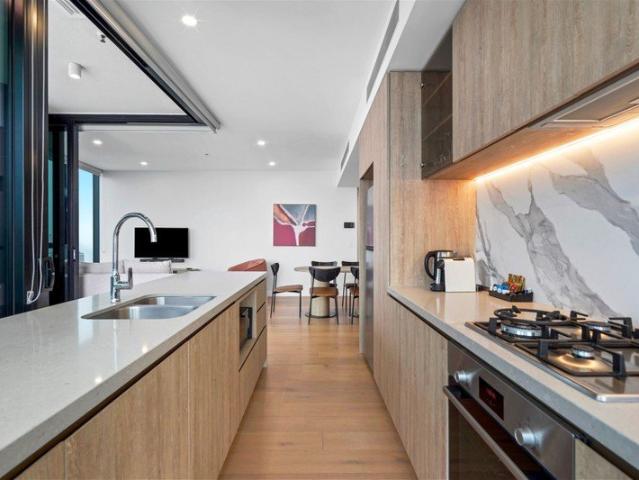 Apartment for sale in Broadbeach, Gold Coast City