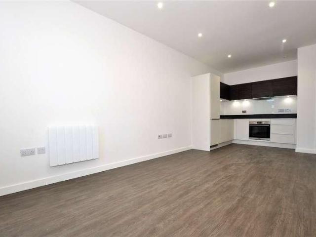 Apartment for rent in Egham, Runnymede
