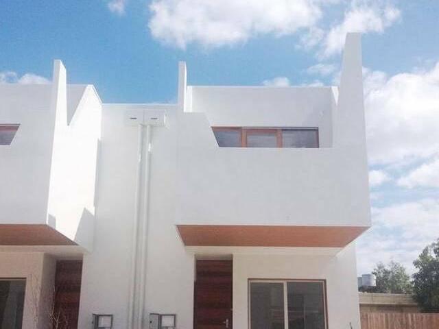 House for rent in Victoria