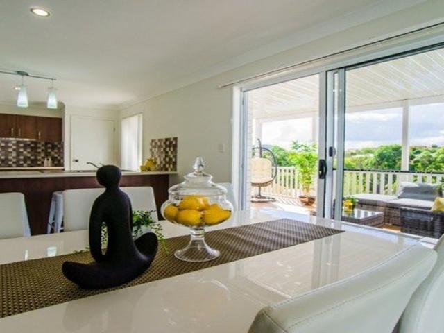 Townhouse for rent in Pacific Pines, Gold Coast City