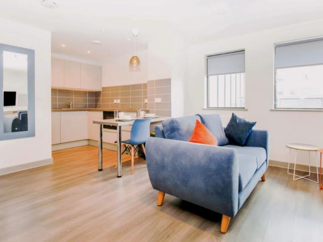 Studio for rent in Hyde Park, West Yorkshire