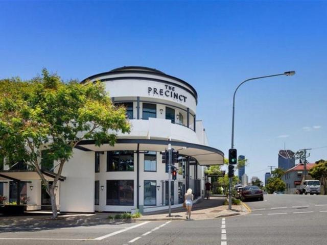 Office for rent in Toombul, Queensland