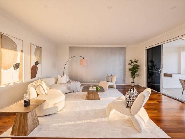 House for rent in Paradise Point, Gold Coast City