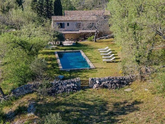 Maison location à Apt, Lacoste