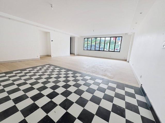 Maison vente à Garches, Hauts-de-Seine
