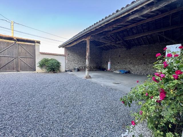 Maison vente à Montbrison, Saint-bonnet-les-oules