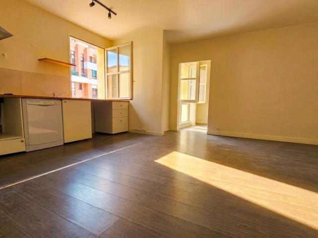 Appartement vente à Paris, Île-de-France
