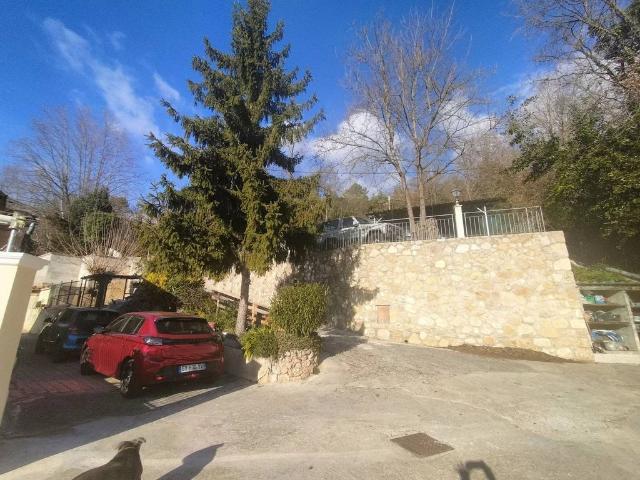 Appartement vente à Grasse, Tourrettes-sur-loup