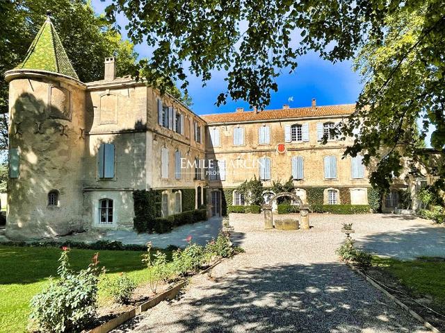 Château location à Vernègues