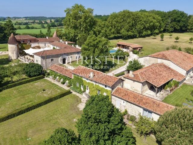 Château vente à Angoulême, Charente