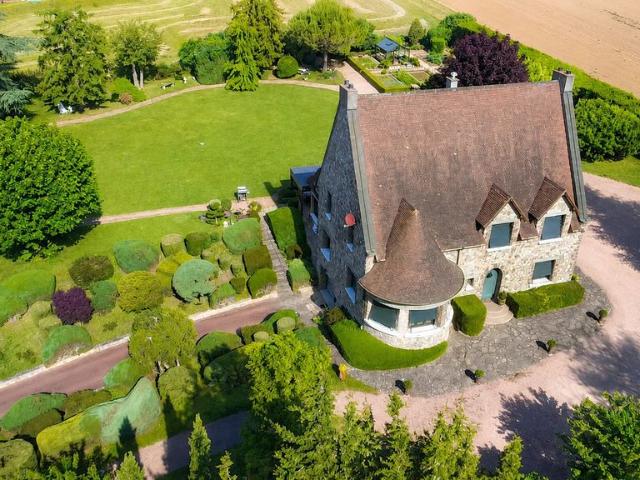 Château vente à Riom, Aigueperse